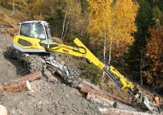 крокуючі екскаватори Menzi M340