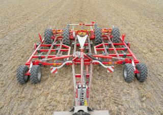 Культиватори Pöttinger Terria 6040