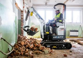 Міні-екскаватори Bobcat E10e