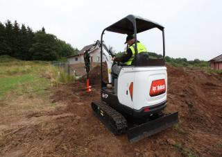 Міні-екскаватори Bobcat E17