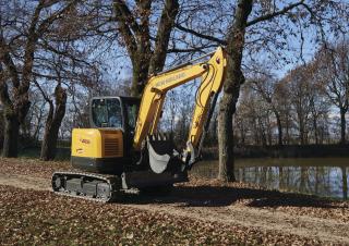 Гусеничні екскаватори New Holland E60C