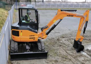 Міні-екскаватори Hanix H55DR Long