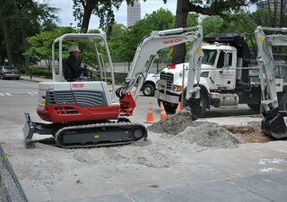 Міні-екскаватори Takeuchi TB 235