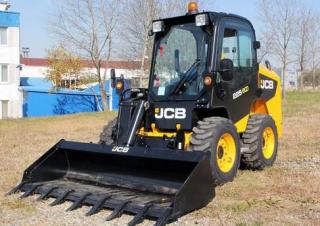 Міні-навантажувачі JCB 225