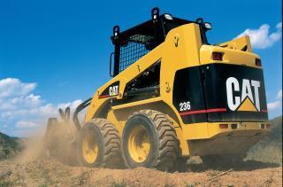 Міні-навантажувачі Caterpillar 232B