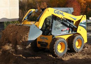 Міні-навантажувачі Gehl R220