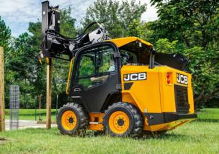 Міні-навантажувачі JCB Robot 155