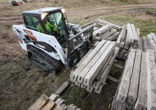 Міні-навантажувачі Bobcat T450