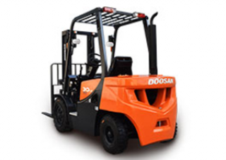 навантажувач з вилковим захватом LPG Doosan G30E-5