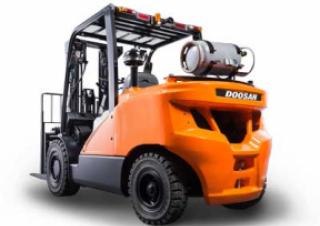 навантажувач з вилковим захватом LPG Doosan G40S-7