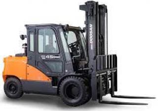 навантажувач з вилковим захватом LPG Doosan G45S-7