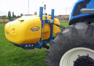 Обприскувачі польові Delvano FRONTTANK
