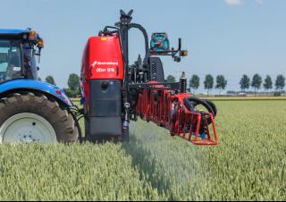 Обприскувачі польові Kverneland iXter B16