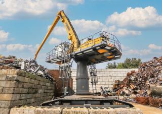 Екскаватори для перевалки Liebherr ER 944 C High Rise Litronic