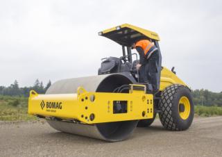 Катки одновальцові дорожні катки Bomag BW 211 D-40 SL