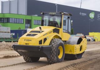 Катки одновальцові дорожні катки Bomag BW 220 D-5