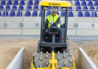 Катки одновальцові дорожні катки Bomag BW 124 PDH-5