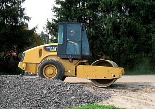 Катки одновальцові дорожні катки Caterpillar CS44
