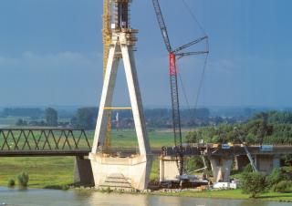Пересувні крани – решітчаста стріла Liebherr LG 1750