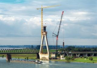 Пересувні крани – решітчаста стріла Liebherr LG 1750