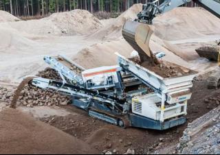 Пересувні грохоти Metso Lokotrack ST2.4