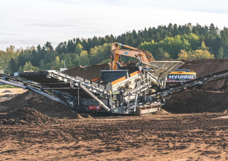 Пересувні грохоти Metso Lokotrack ST2.8E