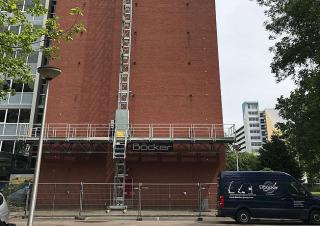 підйомник щоглового типу з робочою платформою Böcker Maxi-Climber MC 650