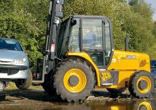 Позашляхові навантажувачі JCB 930