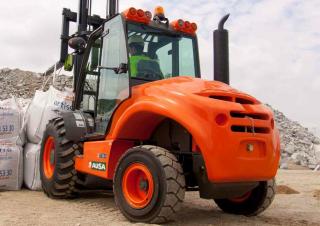 Позашляхові навантажувачі Ausa C 350 H