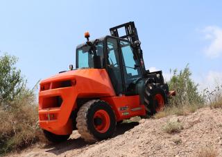 Позашляхові навантажувачі Ausa C 501 H x4