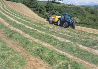 Прес-підбирачі рулонні  New Holland BR6090 Combi