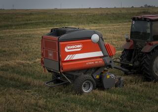 Прес-підбирачі рулонні  Maschio Extreme 165 HTC