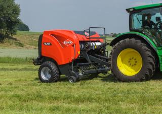 Прес-підбирачі рулонні  Kuhn FB 3130