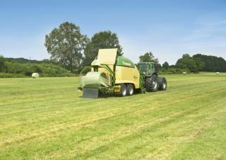 Прес-підбирачі рулонні  Krone Ultima CF 155 XC