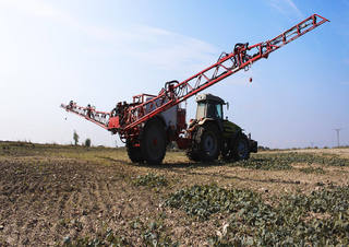 Причіпні польові обприскувачі Unia Europa XL 4030 