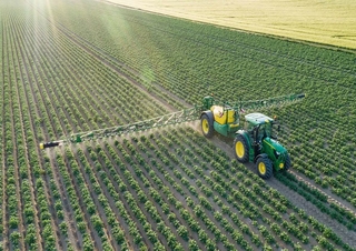 Причіпні польові обприскувачі John Deere R732i