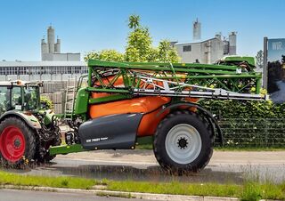 Причіпні польові обприскувачі Amazone UX 7601 Super (36) 