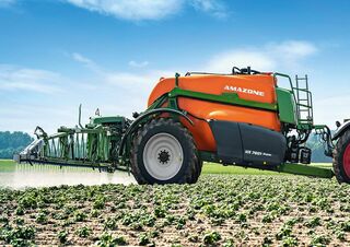 Причіпні польові обприскувачі Amazone UX 7601 Super (40)