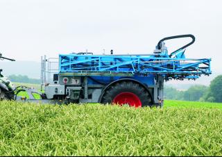 Причіпні польові обприскувачі Lemken Albatros 10/6000