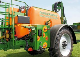 Причіпні польові обприскувачі Amazone UG 3000 Super (24) 