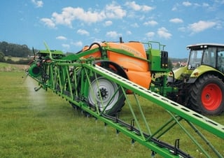 Причіпні польові обприскувачі Amazone UX 3200 Special (18)