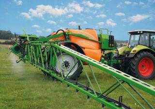 Причіпні польові обприскувачі Amazone UX 3200 Special (21)