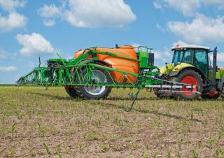 Причіпні польові обприскувачі Amazone UX 4200 Super (30/15)