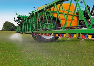 Причіпні польові обприскувачі Amazone UX 5200 Super (28)
