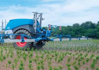 Причіпні польові обприскувачі Lemken Vega 12/3000