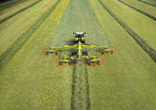 Причіпні валкоутворювачі (барабанні граблі) Claas Liner 4700 Business pro 