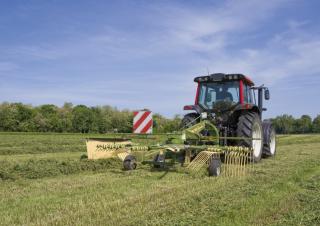 Причіпні валкоутворювачі (барабанні граблі) Krone Swadro 46