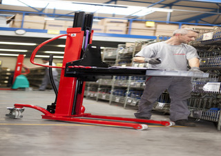 Палетні штабелери Рації Manitou Kleos HM 250 D18