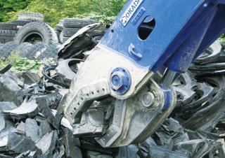 навісне обладнання Різаки для сталевого брухту Okada C-200