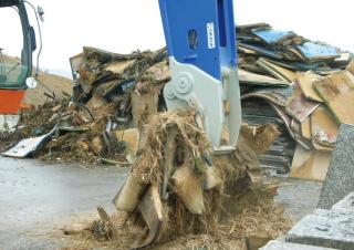 навісне обладнання Різаки для сталевого брухту Okada C-200